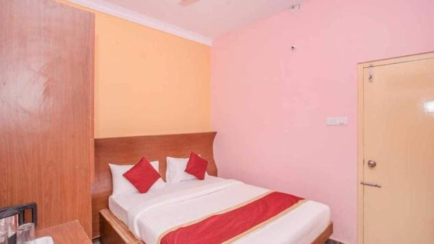 Blossom Suites Bangalore Bagian luar foto