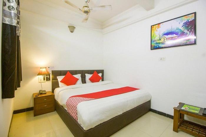 Blossom Suites Bangalore Bagian luar foto