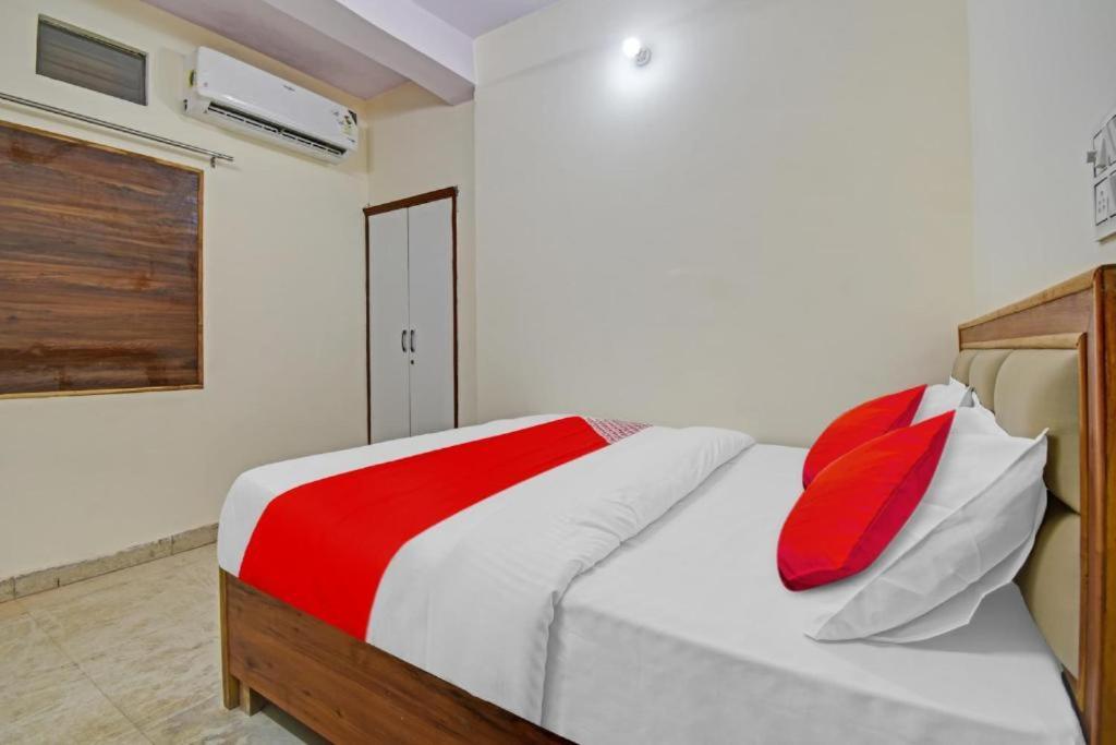 Blossom Suites Bangalore Bagian luar foto