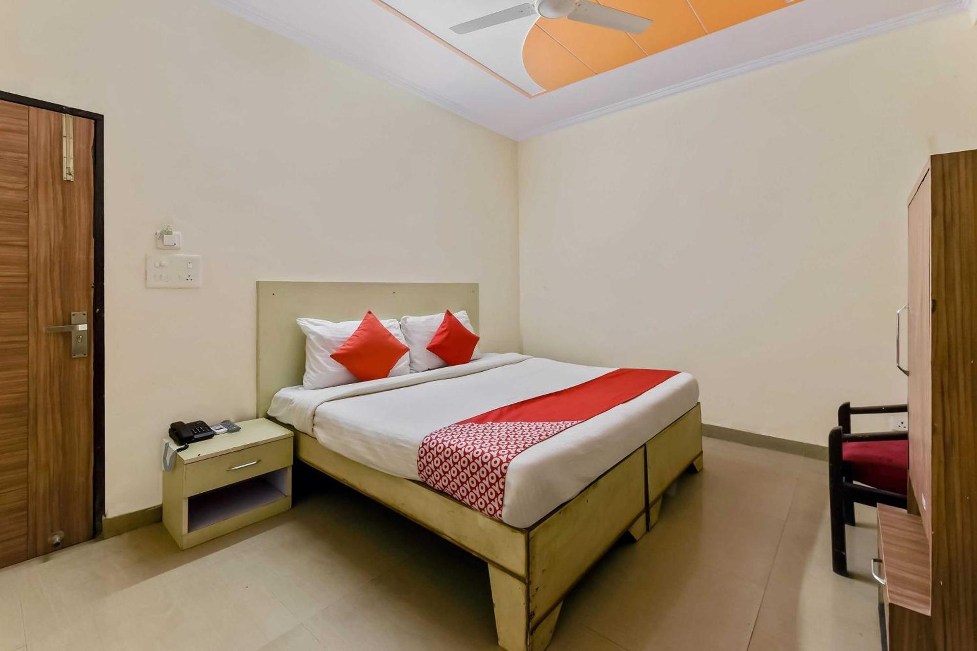Blossom Suites Bangalore Bagian luar foto