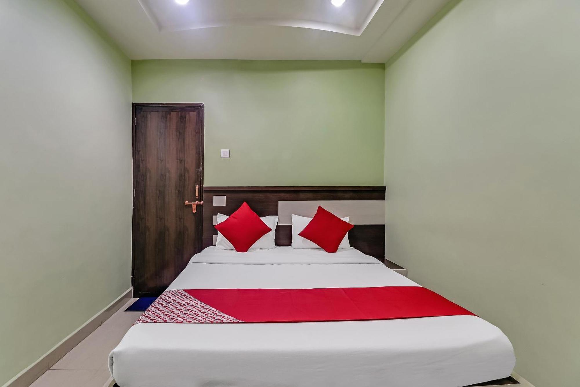 Blossom Suites Bangalore Bagian luar foto
