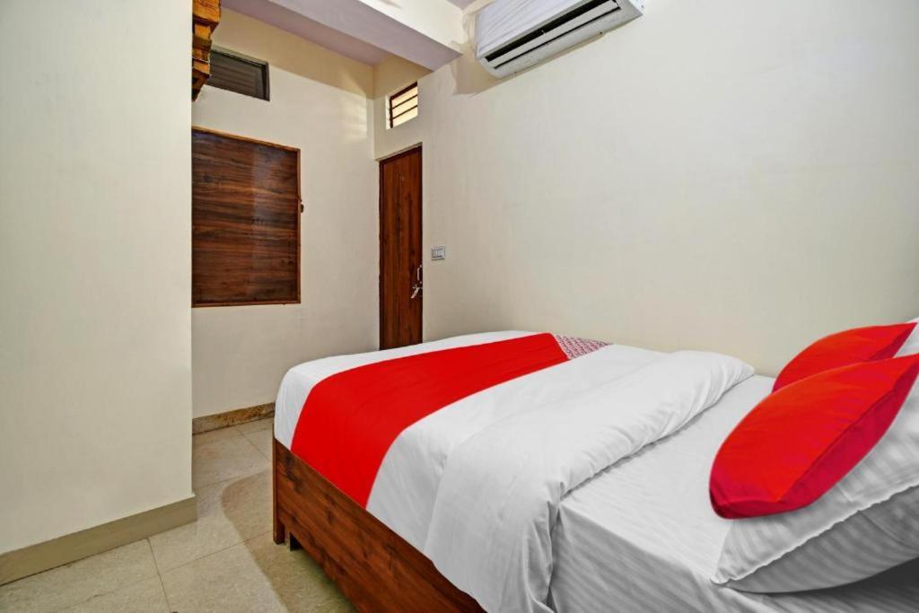 Blossom Suites Bangalore Bagian luar foto