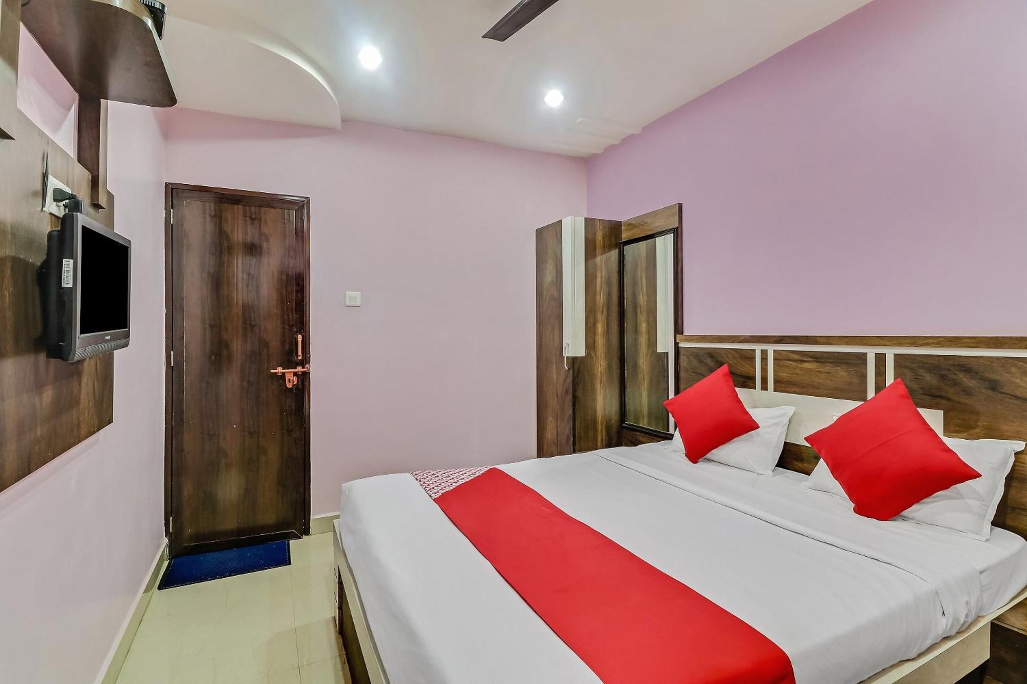Blossom Suites Bangalore Bagian luar foto